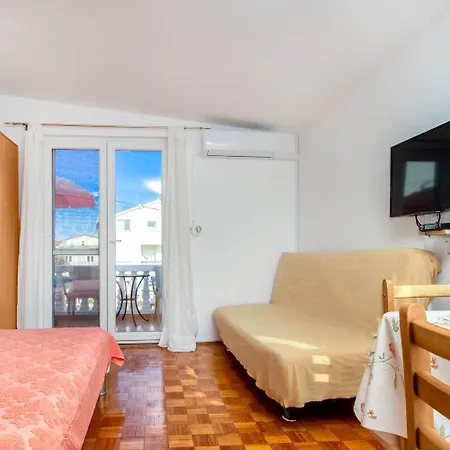 Apartment Malaga Tribunj (Sibenik-Knin)