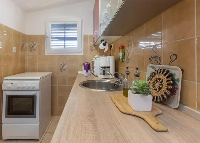 Malaga Tribunj (Sibenik-Knin)